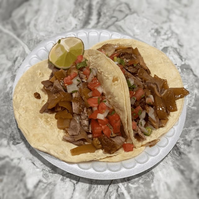 Tacos de Carnitas (Carnitas Taco).